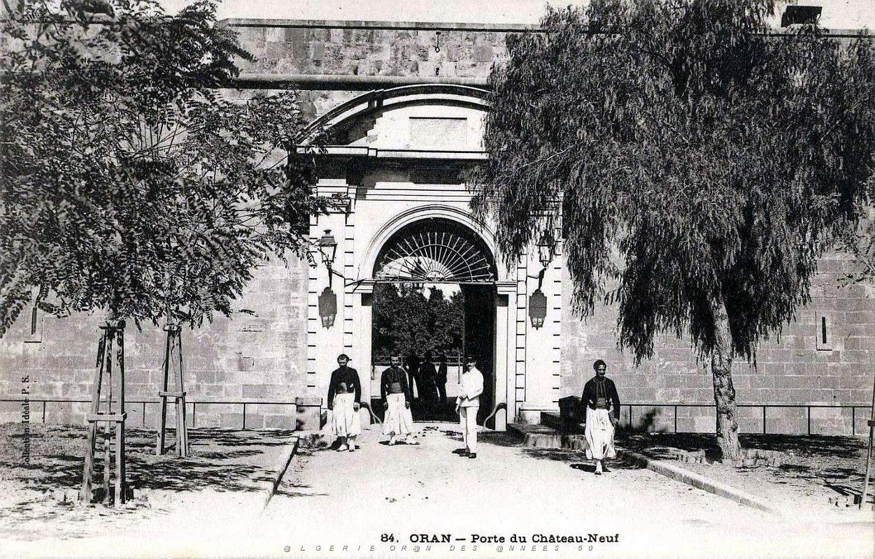 1629- Oran - Porte du Chateau-neuf.jpg